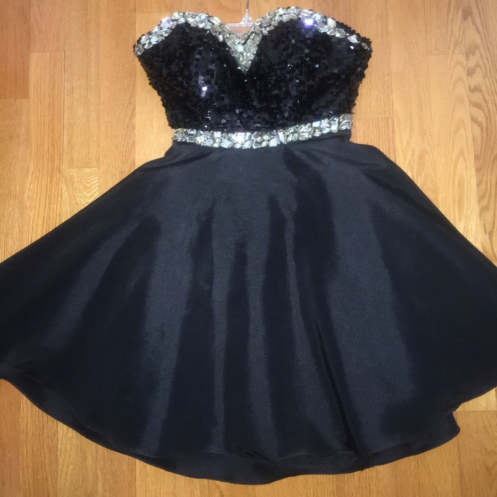 Alyce Paris Size 2 Short one piece Black Dress
